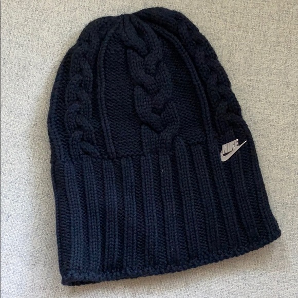 nike winter hat
